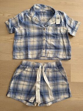 NWOT Hollister Blue Flannel Pajama Set Short-Sleeve & Shorts Size XS